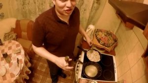ЖУЛЬЕН В СКОВОРОДЕ С КУРИЦЕЙ И ГРИБАМИ. Хочу поржать.