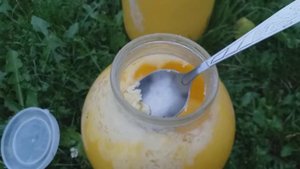 Біла піна на меду що це значить? мед соняшниковий, мед подсолнуха, подсолнуховый мед, пасека 22 кие