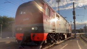 Прибытие поезда 131 Орск-Москва и манёвры ЭП2К-430, ТЭП70БС-296