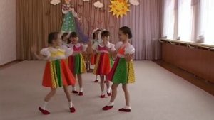 Игровой танец "Бабкина пластинка" в детском саду Липецк
