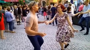 Summertime Swing.На острове Новая Голландия открыли «Бутылку»