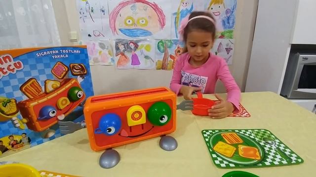 Челлендж сумашедший тостер?Игра для детей.Видео для детей. смотреть онлайн