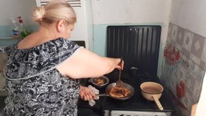 МУКБАНГ MUKBANG ЭЛИТНАЯ КУХНЯ ДЛЯ БЕДНЫХ ОБЕД БОЛТАЛКА КОФЕЕК