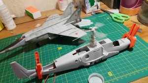 Модель вертолёта с двигателем 1/48.