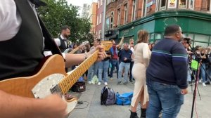 Allie Sherlock, Fabulous Fabio & The 3 Busketeers Perform I Will Survive