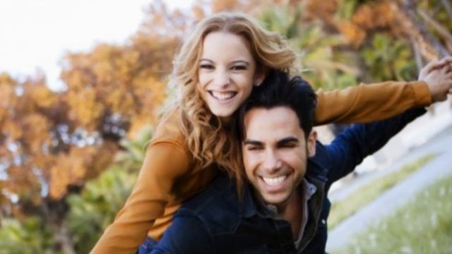 АННЕ было 14 , когда ее МАМА села в МАШИНУ , и уехала... смотреть онлайн