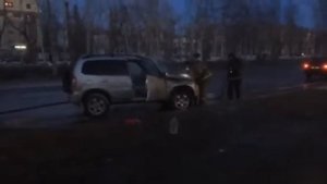 Нива Шевроле горит 14.04.2018