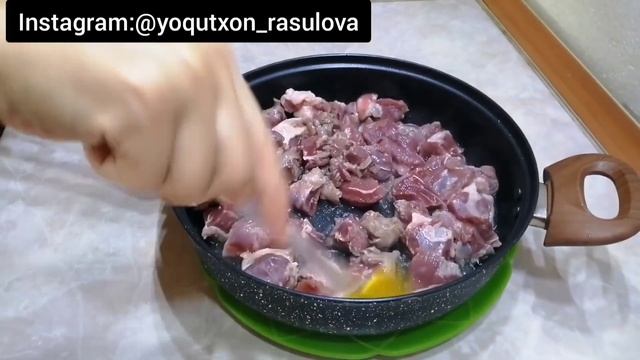 УЗБЕКСКАЯ УЛИЧНАЯ ЕДА! НОН КАБОБ! Узбекские Бургеры! Те кто пробовали такие бургеры знают какие они