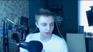 Девушка стинта показала ЖОПУ смотреть в зеркало сзади !