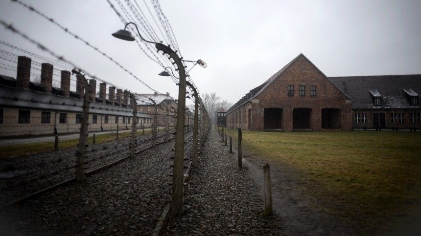 «Тогда газовые камеры, сейчас — дом профсоюзов»: Захарова призвала помнить о Холокосте