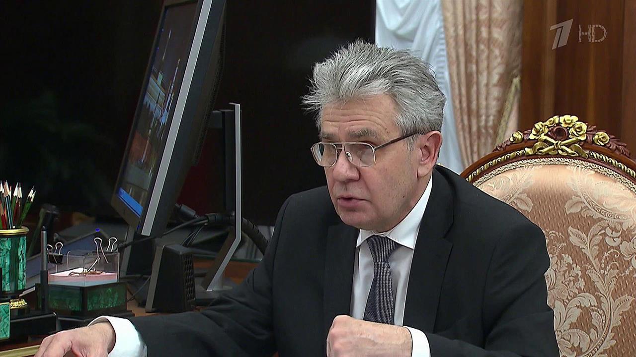 Развитие российской науки обсудили в Кремле Владимир Путин и президент РАН Александр Сергеев