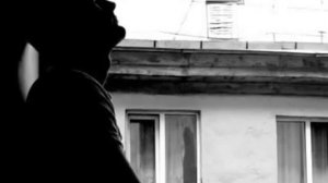 звук гитары моей нарушает тишину