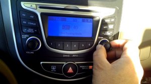 How to set / change the clock, 2013 Hyundai Accent