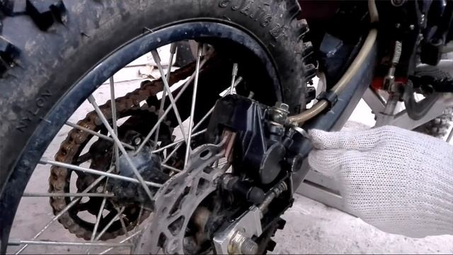 [Ремонт] Как прокачать задний тормоз Irbis ttr 125 смотреть онлайн
