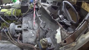 ВАЗ НИВА 21213восстановление день19 замена рамки лобового стекла часть 1