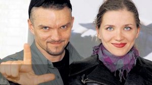 «Это Ваша жена? Или дочка?»: Владимир Епифанцев показал интригующее фото с красивой незнакомкой