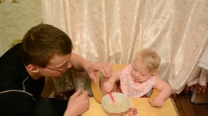 Как научить ребенка есть ложкой самостоятельно и когда