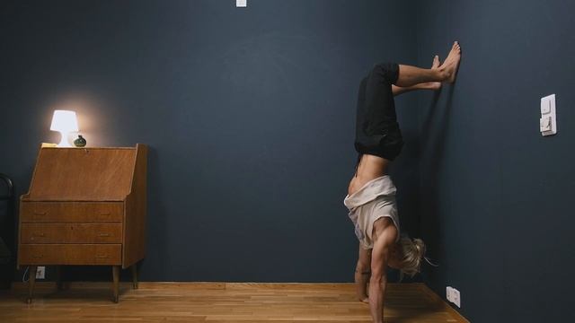 Handstand Push-up Secrets || HSPU tutorial - A different approach