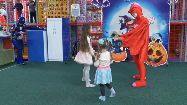 #6 ВЛОГ Детский развлекательный центр FLY KIDS Игры с Аниматорами ГЕРОИ В МАСКАХ смотреть онлайн