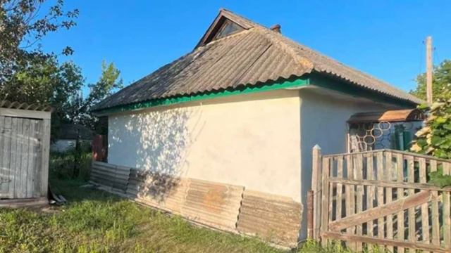 Доглянутий будинок в селі за 1300$ Заходь і живи