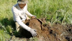 Нашли огромный электродвигатель. Наконец то фартануло.