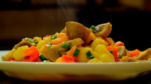 Вкусное овощное рагу с грибами для тех, кто следит за фигурой