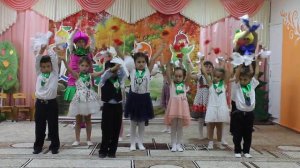 Танцевальная композиция под гимн Эколят.