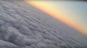 Полет самолета - красивые пейзажи воздушных полетов, взлет и посадка самолета