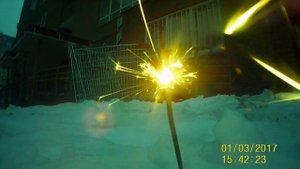 Поджигаем бенгальский огонь