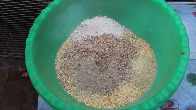 Чем кормить кур ,что бы они хорошо неслись. смотреть онлайн