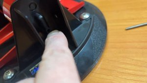 ремонт присоски rubi. присоска спускает. нет вакуума.