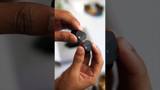 Final - ZE2000 True Wireless Earbuds Unboxing смотреть онлайн