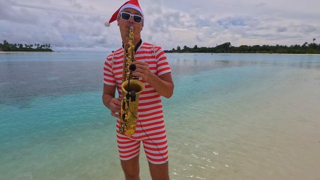 С Новым годом - Поздравление от Мальдивского Деда Мороза на саксофоне Happy New Year - Abba