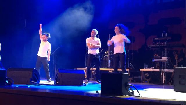 Подтанцовка Димы Билана. Тихвин. смотреть онлайн