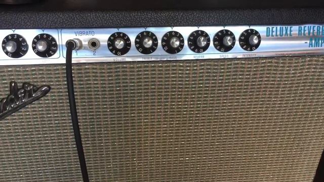 1971 Fender Deluxe Reverb смотреть онлайн