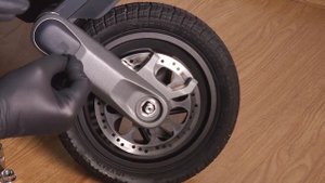 Segway p100s cнятие переднего колеса и подшипников.