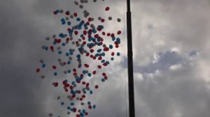 День Города в Москве 2014 . Воздушные шарики летят в небо