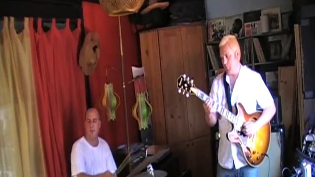 Jason Crowley Playing an Ibanez AS 200 and Mesa Boogie 50 Caliber Plus смотреть онлайн