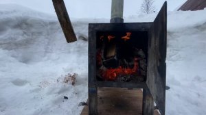 Река Ханмей подо льдом. Готовим уху.