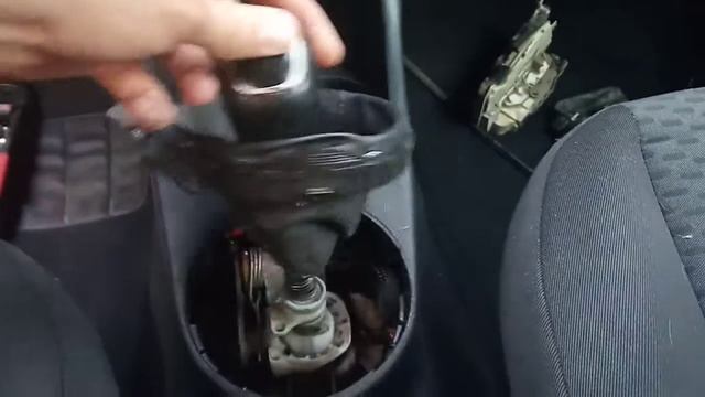 Люфт рычага КПП Fabia 2 смотреть онлайн