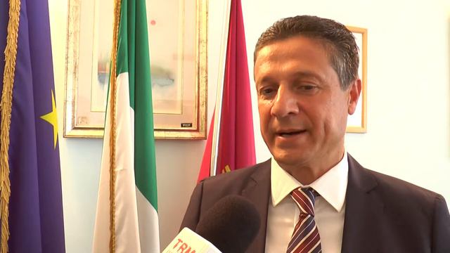 Paolo Sirna è il nuovo questore di Matera смотреть онлайн