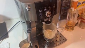 First cup of cappuccino (Magnifica S smart) Delonghi