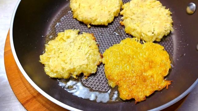 РЕЦЕПТ НАСТОЯЩИХ ДРАНИКОВ без муки и яиц! Самые вкусные драники! смотреть онлайн