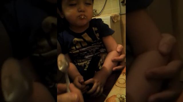 бывают такие чувства , когда ты одноврнеменно спишь и ешь смотреть онлайн