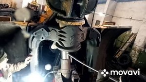 Ремонт трубы шкворня на К-700. Сделали самодельный гидравлический съёмник