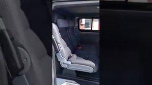 Грузопассажирский фургон с передвижными сиденьями "Ривьера" и легкосъемной перегородкой "Заслон"