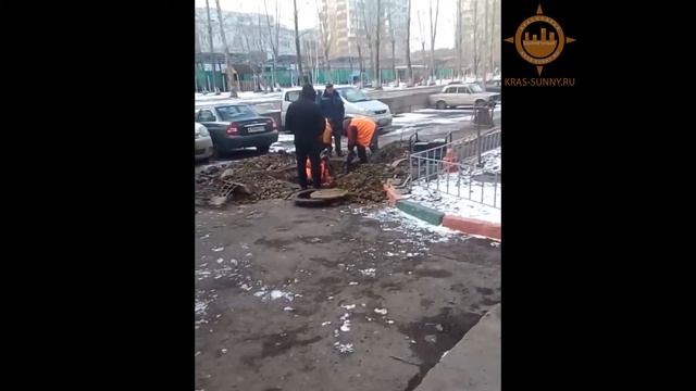 Ремонт на 40 лет Победы 18 затянулся, видимо решили не просто засыпать, а отремонтировать смотреть онлайн