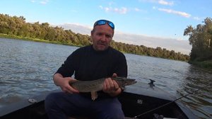 "Троллинг без затей" Рыбачим на реке "Дон".