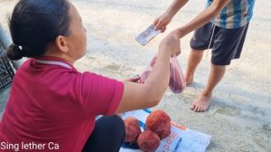 Single mother farm _ Harvesting brown tubers to sell at the market _ Building a farm life