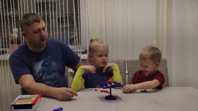 Играем в игру "Балансир" смотреть онлайн